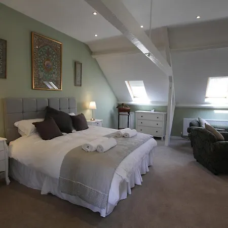 Thistlebank Townhouse 4*