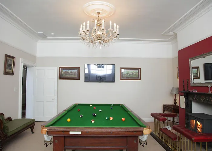 Thistlebank Townhouse 4*