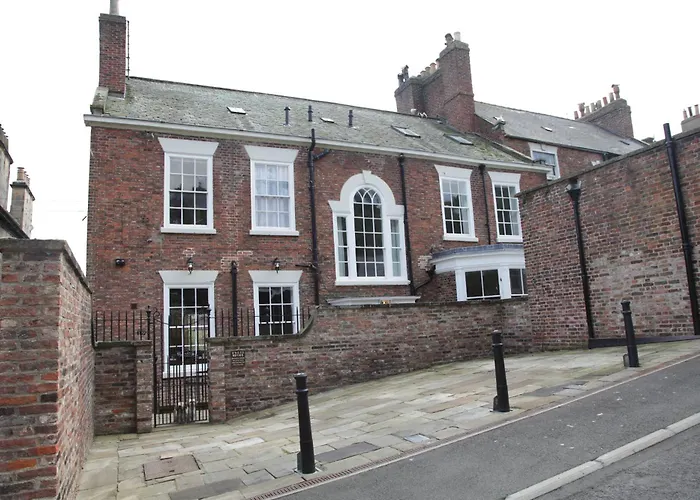 Thistlebank Townhouse 4* Whitby