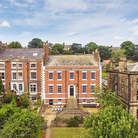 Thistlebank Townhouse * Whitby