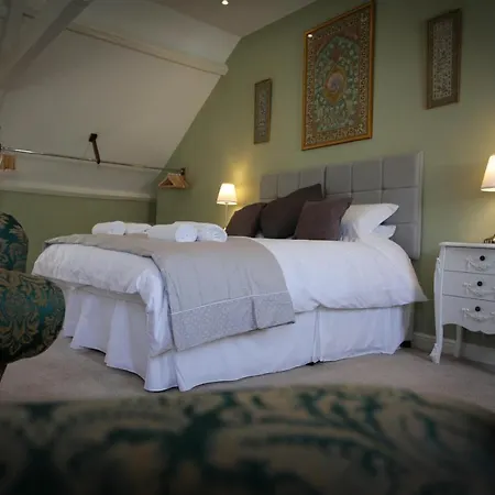 Thistlebank Townhouse 4*