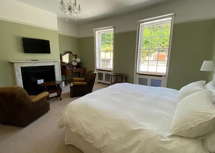 招待所 Thistlebank Townhouse 4*